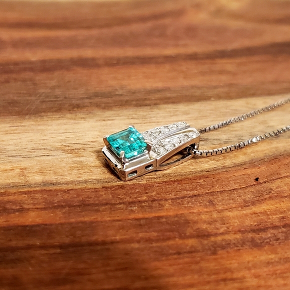 $7,000 Platinum Emerald Diamond Pendant Necklace - Picture 7 of 15